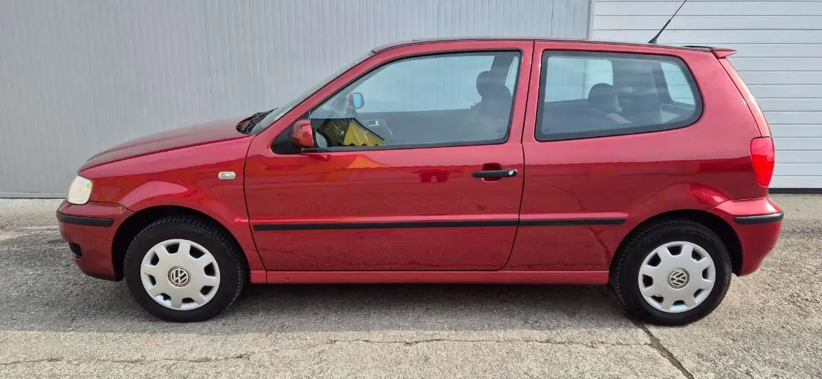 Volkswagen Polo 2000 photo 2