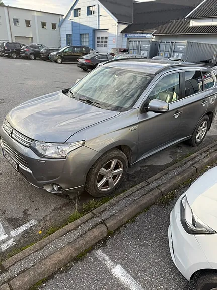 Mitsubishi Outlander 2014 photo 2