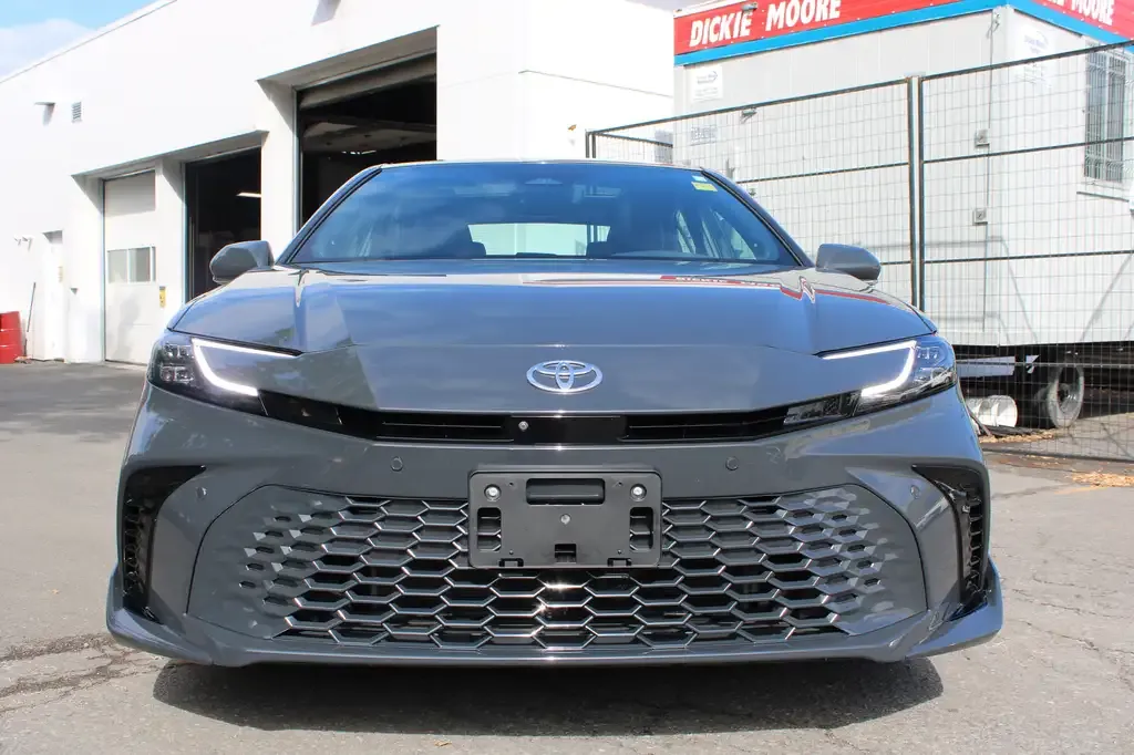 Toyota Camry 2025 photo 4