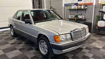 Mercedes-Benz 190 E 1988 photo 3