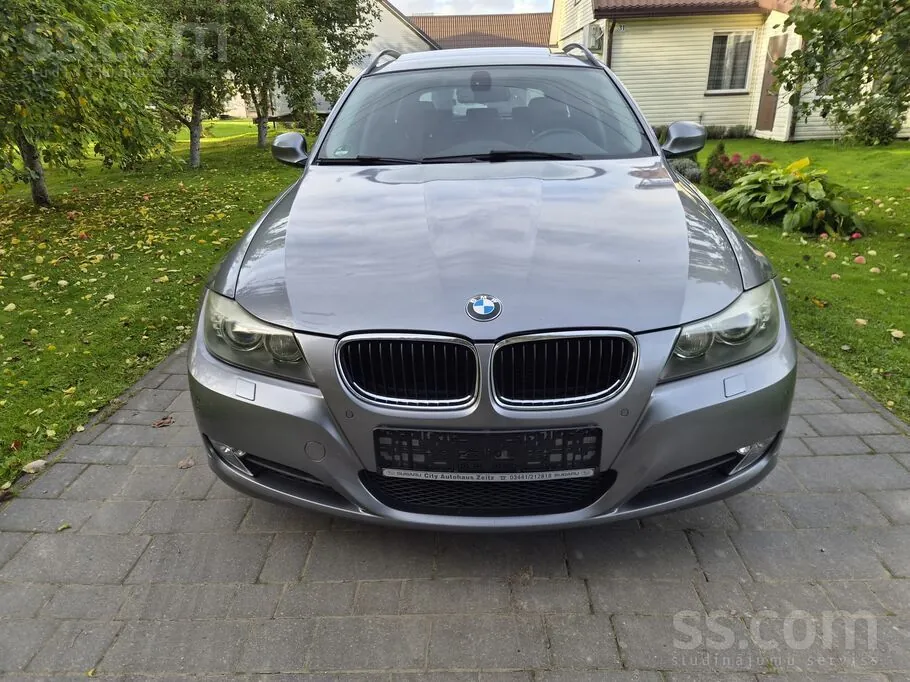 BMW 318D 2010 photo 2