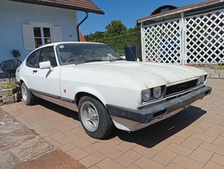Ford Capri 1986 photo 3