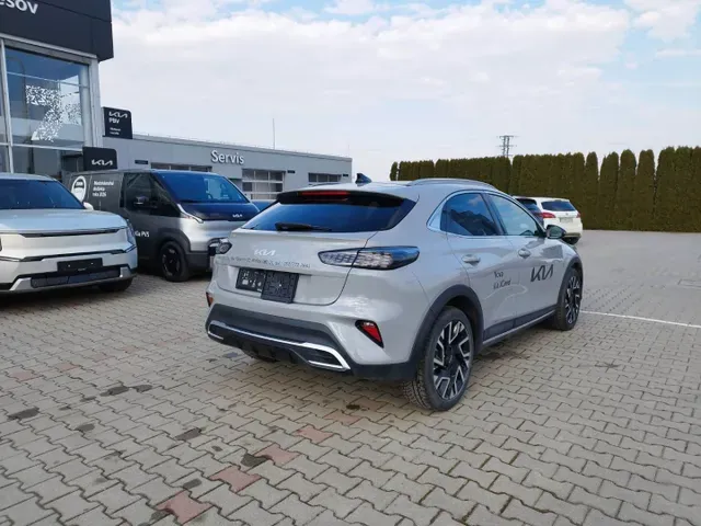 Kia Xceed 2026 photo 2