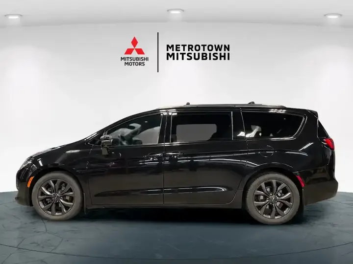 Chrysler Pacifica 2018 photo 5