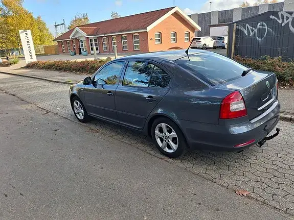 Skoda Octavia 2012 photo 4