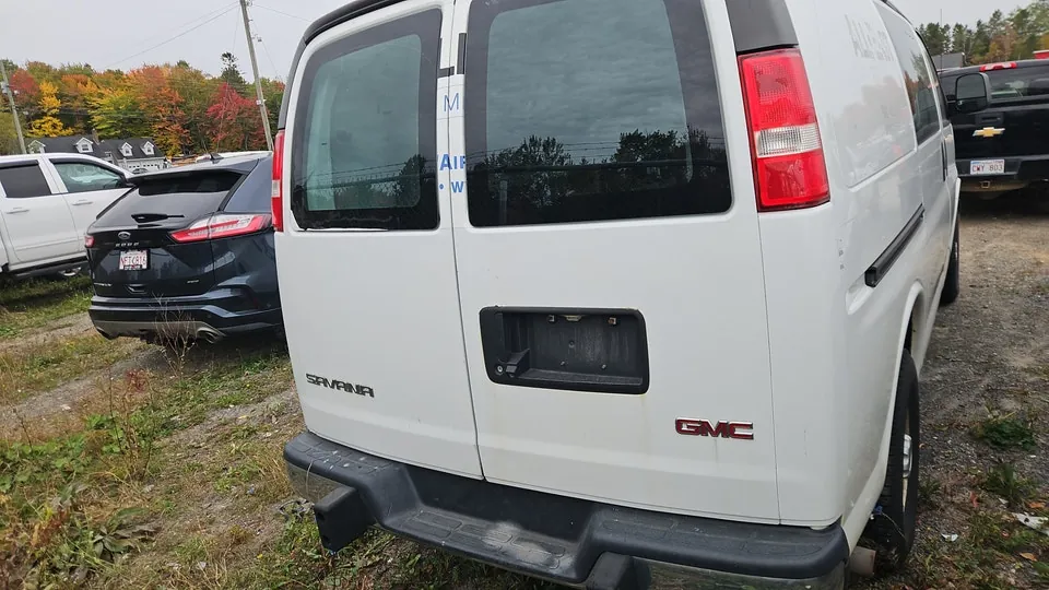GMC Savana 2018 photo 4