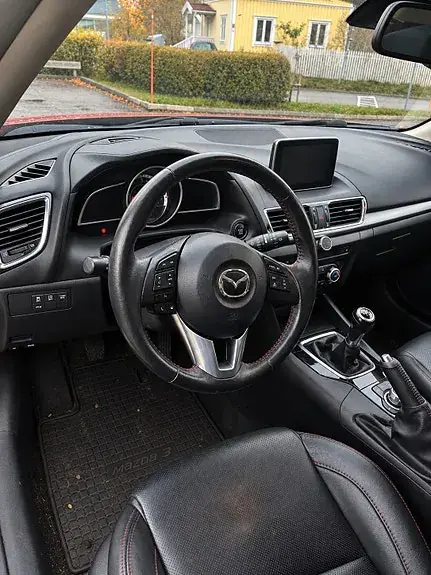 Mazda 3 2015 photo 2