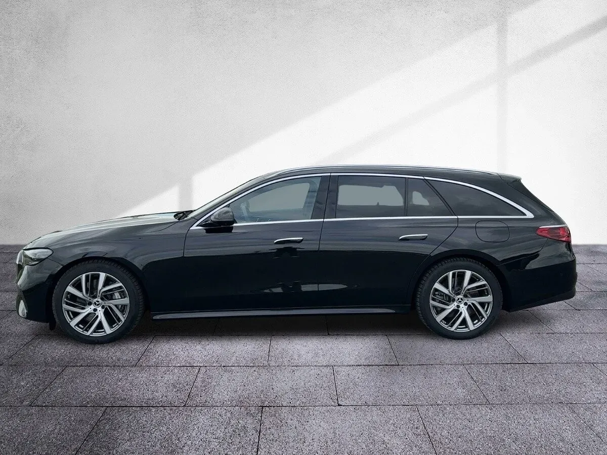Mercedes-Benz E-Class 2025 photo 3