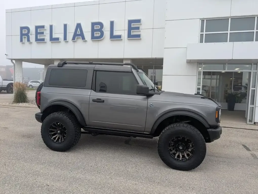 Ford Bronco 2022 photo 2