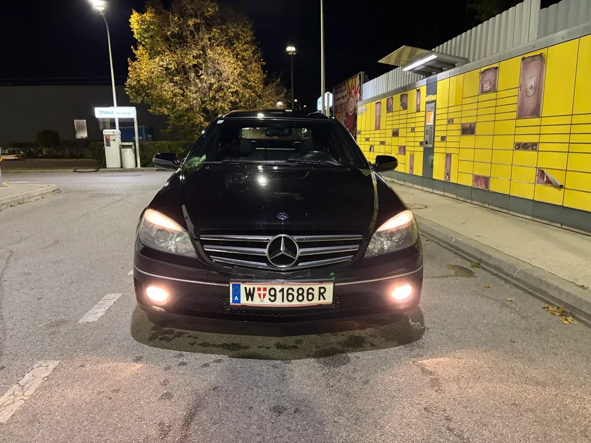 Mercedes-Benz C-Class 2008 photo 2