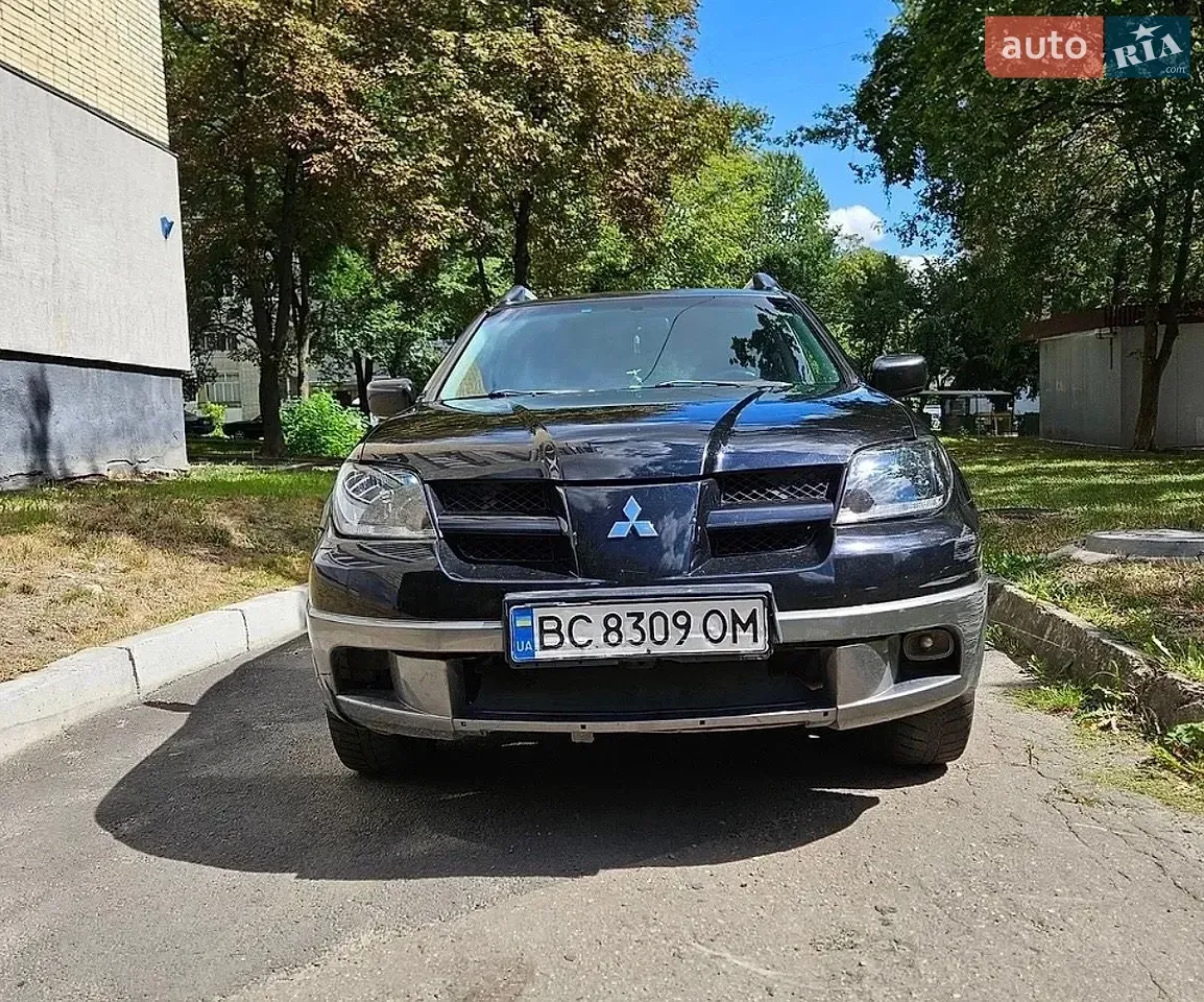 Mitsubishi Outlander 2003 photo 3
