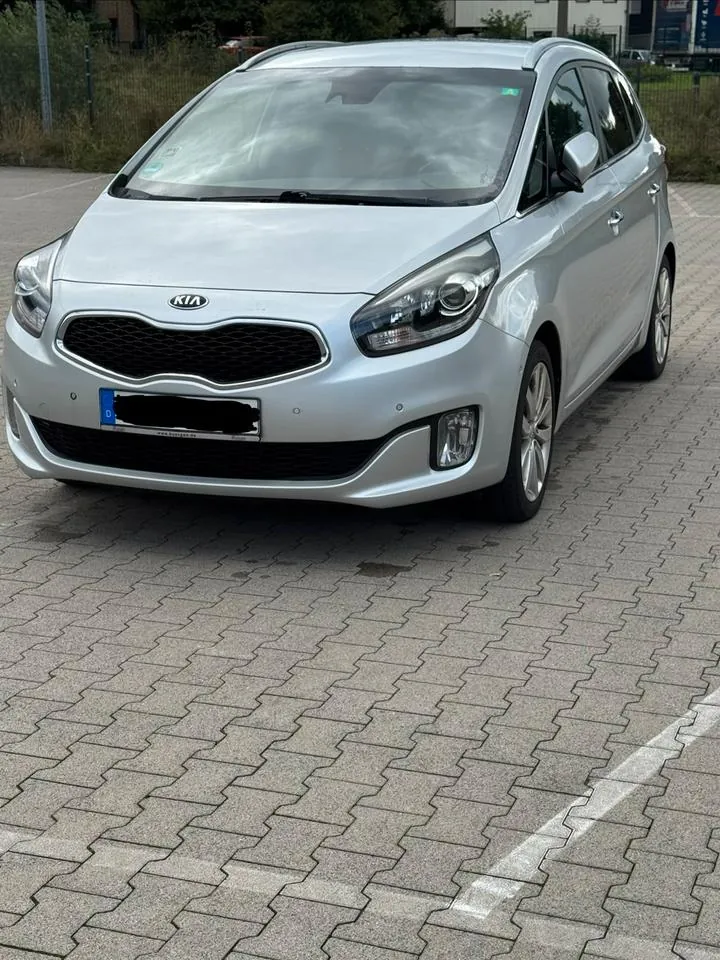 Kia Carens