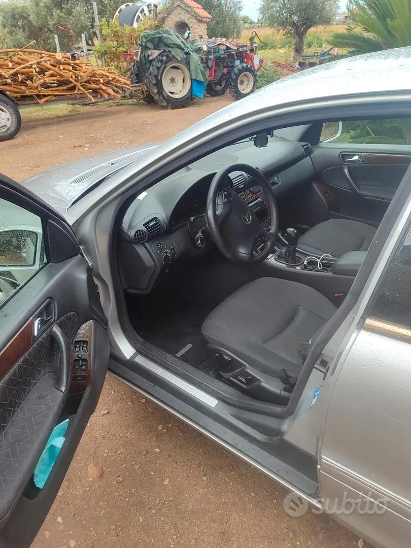 Mercedes-Benz C200 Cdi 2002 photo 3