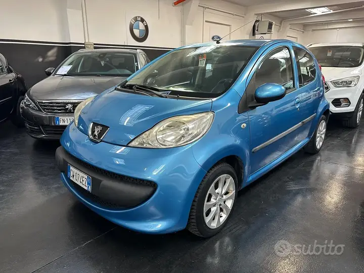 Peugeot 107 2006 photo 2
