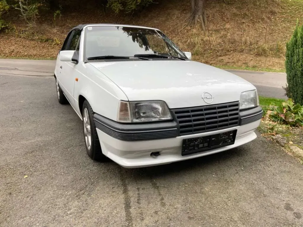 Opel Kadett 1988 photo 3