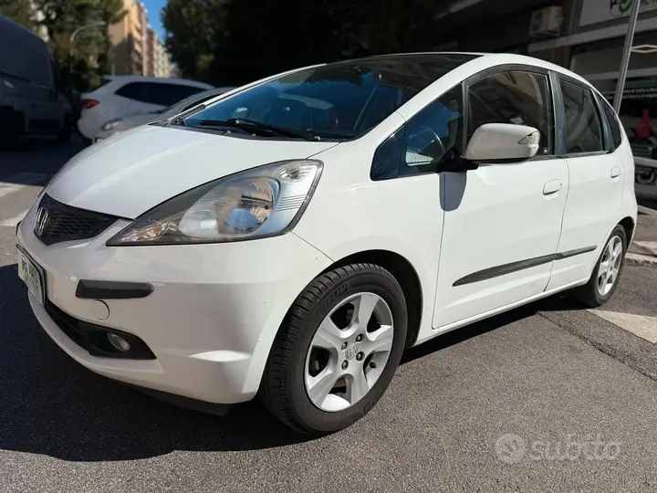 Honda Jazz 2010 photo 3