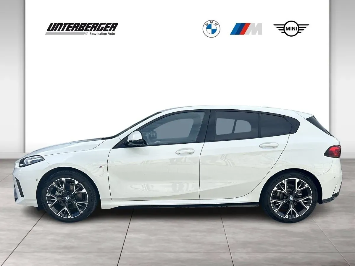 BMW 1 Series 2025 photo 2