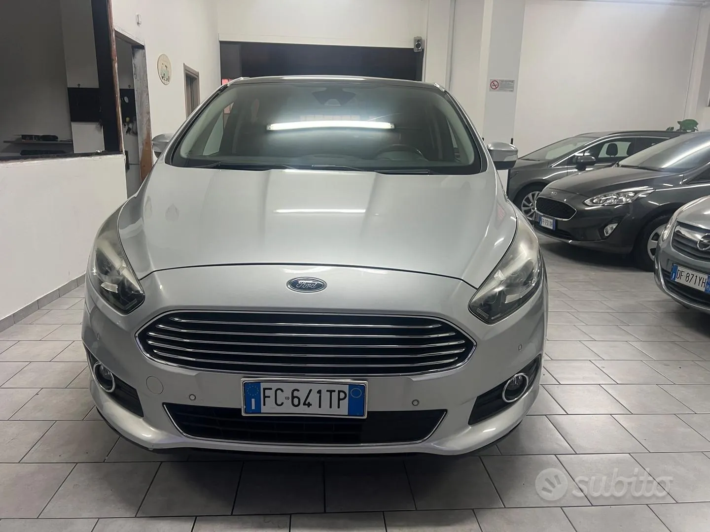 Ford S-Max 2016 photo 2