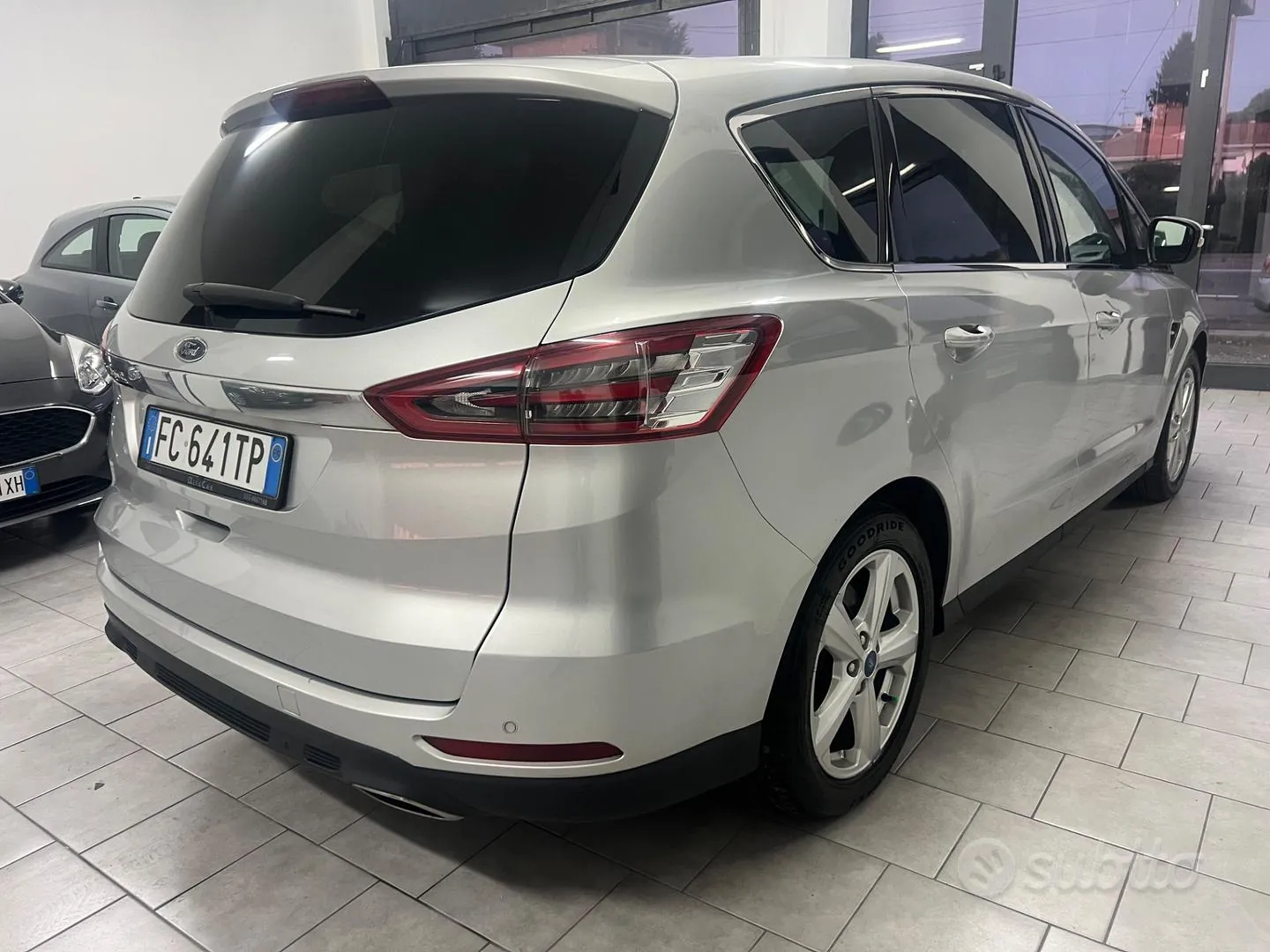 Ford S-Max 2016 photo 4