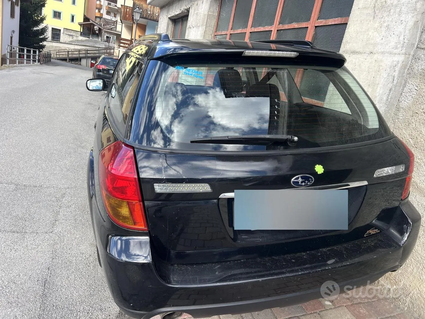 Subaru Legacy Outback 2004 photo 4