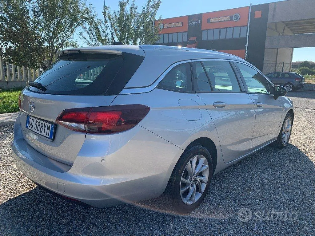 Opel Astra 2022 photo 5