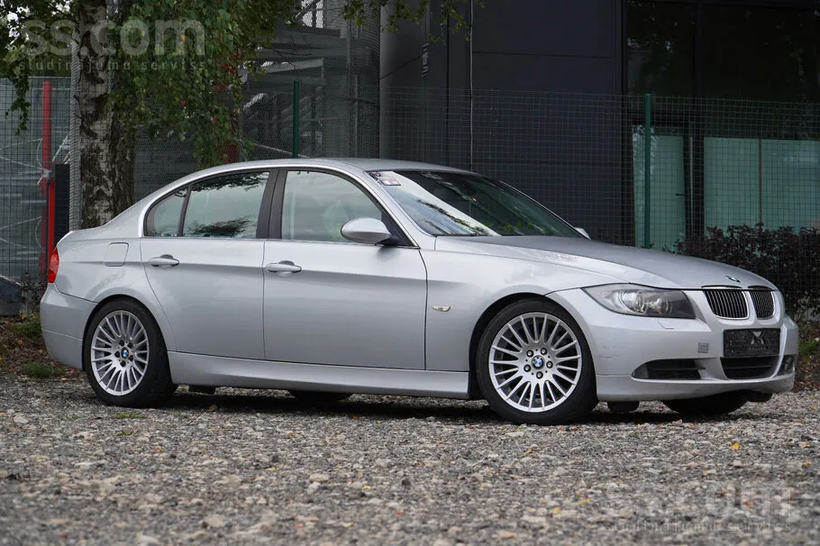 BMW 325 2006 photo 2