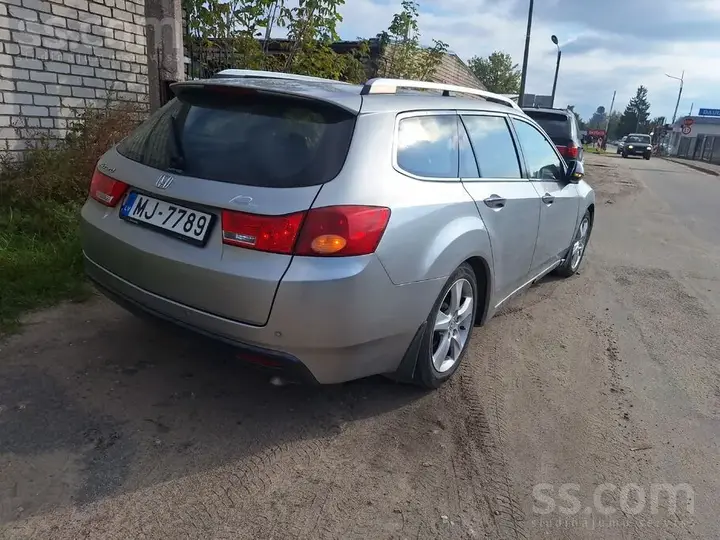Honda Accord 2010 photo 4