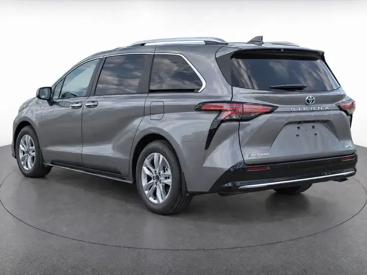 Toyota Sienna 2026 photo 3