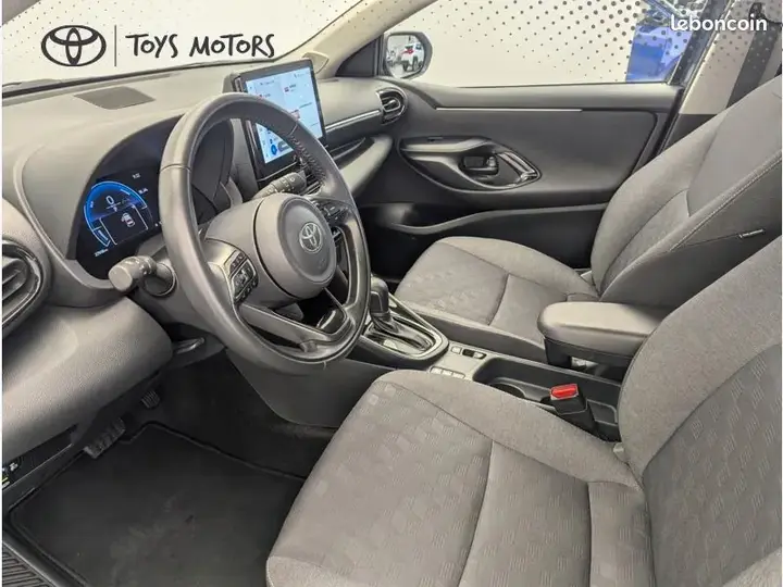 Toyota Yaris 2025 photo 3