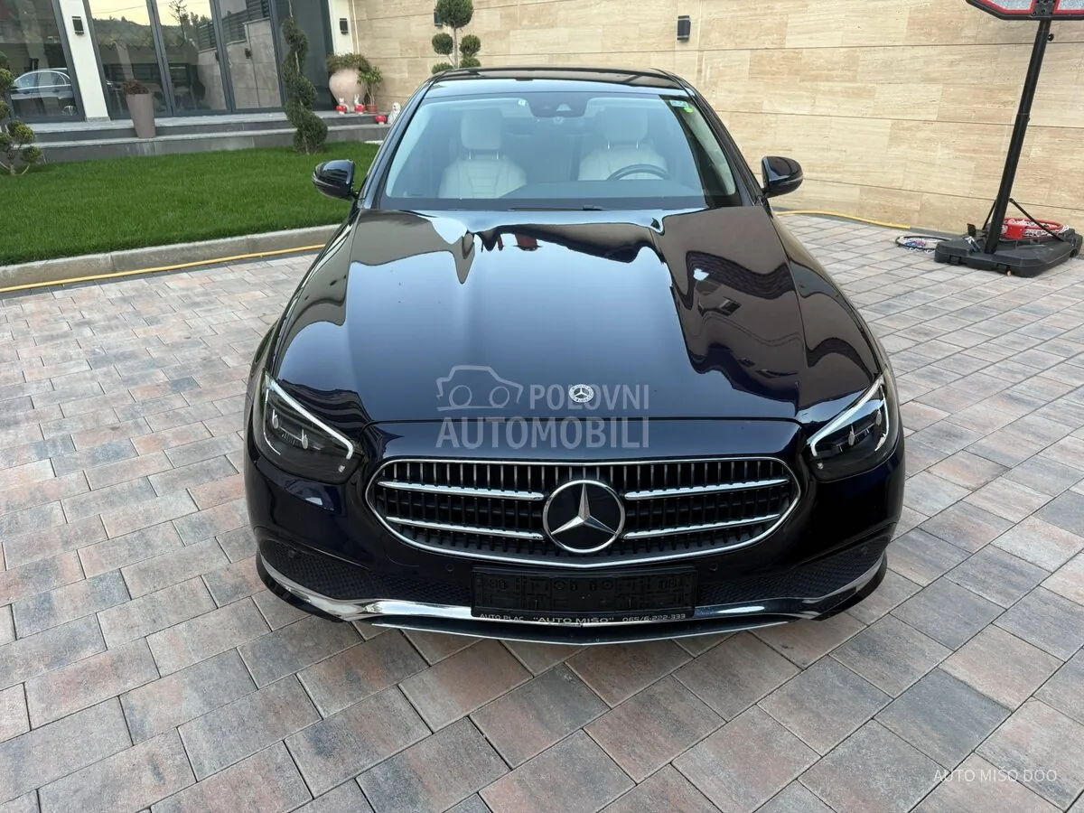Mercedes-Benz E 220 2022 photo 2