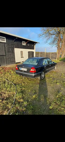 Mercedes-Benz C280 1993 photo 5