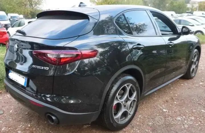 Alfa Romeo Stelvio 2022 photo 2