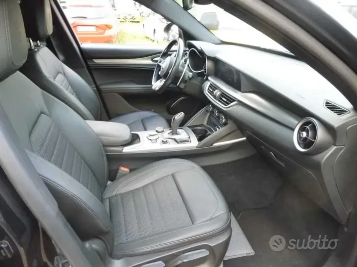 Alfa Romeo Stelvio 2022 photo 5