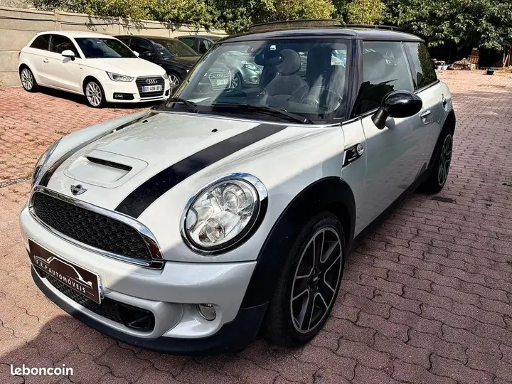 Mini Cooper S 2012 photo 3