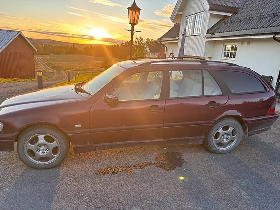 Mercedes-Benz C180 1997 photo 2