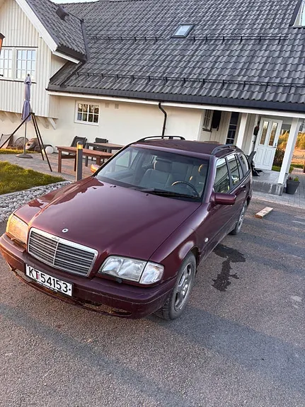 Mercedes-Benz C180