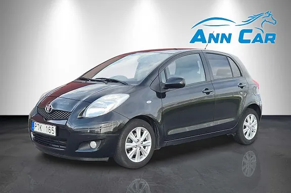 Toyota Yaris 2011 photo 2