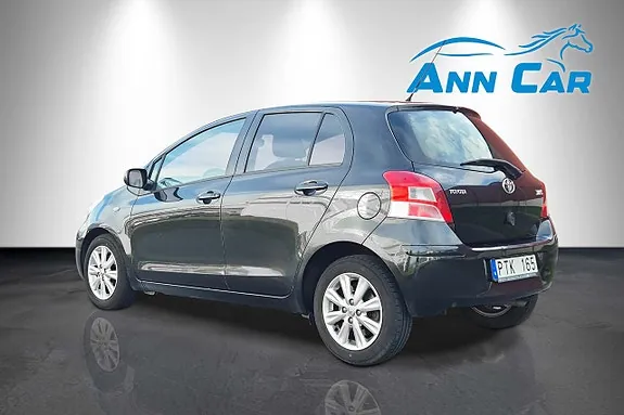 Toyota Yaris 2011 photo 3