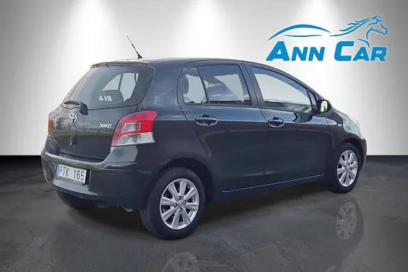 Toyota Yaris 2011 photo 4