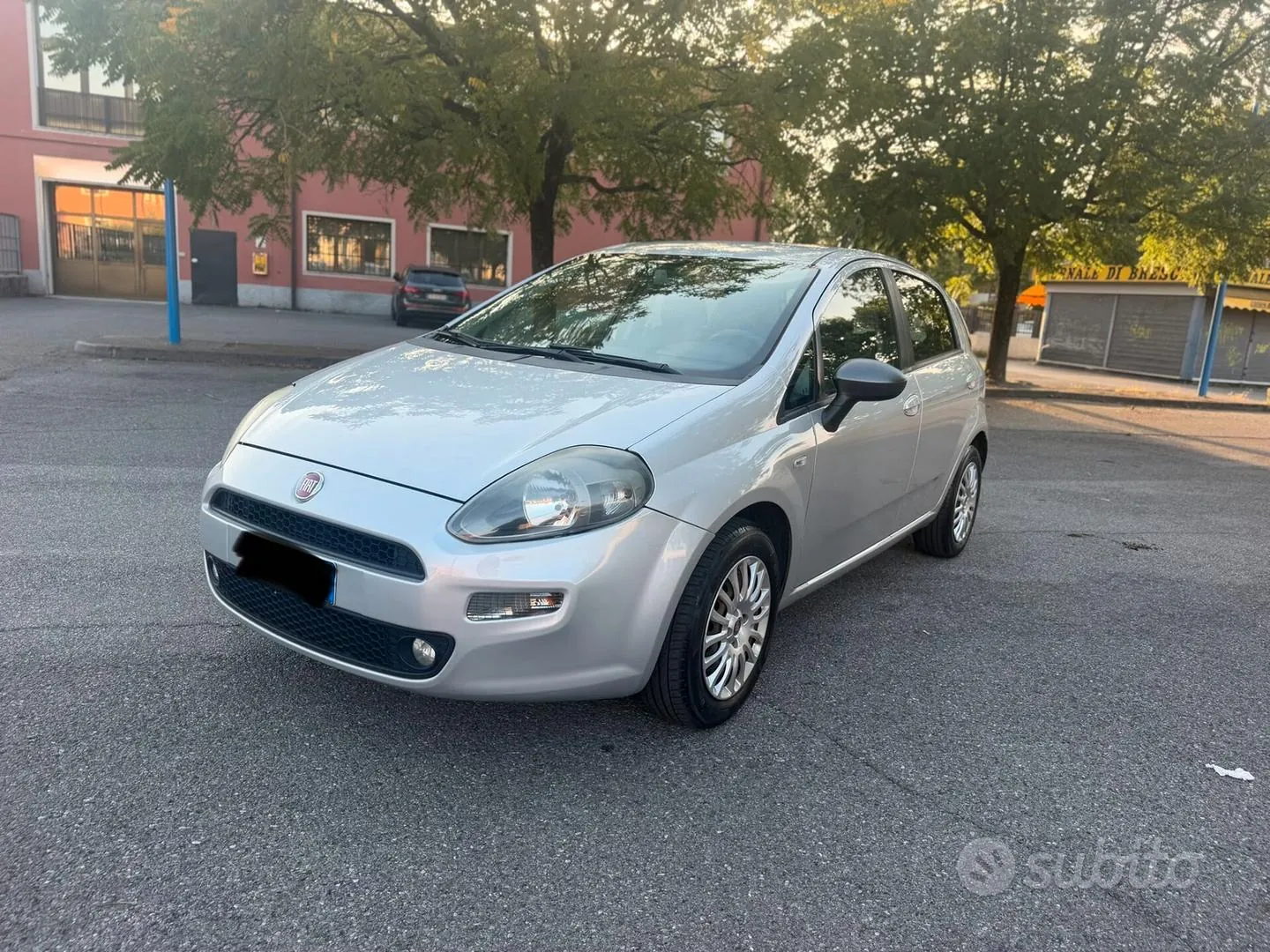 Fiat Punto 2015 photo 2