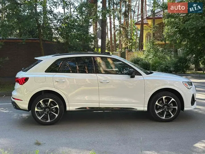 Audi Q3 2022 photo 5