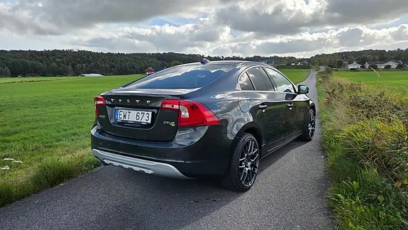 Volvo S60 2012 photo 4