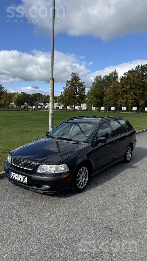 Volvo V40