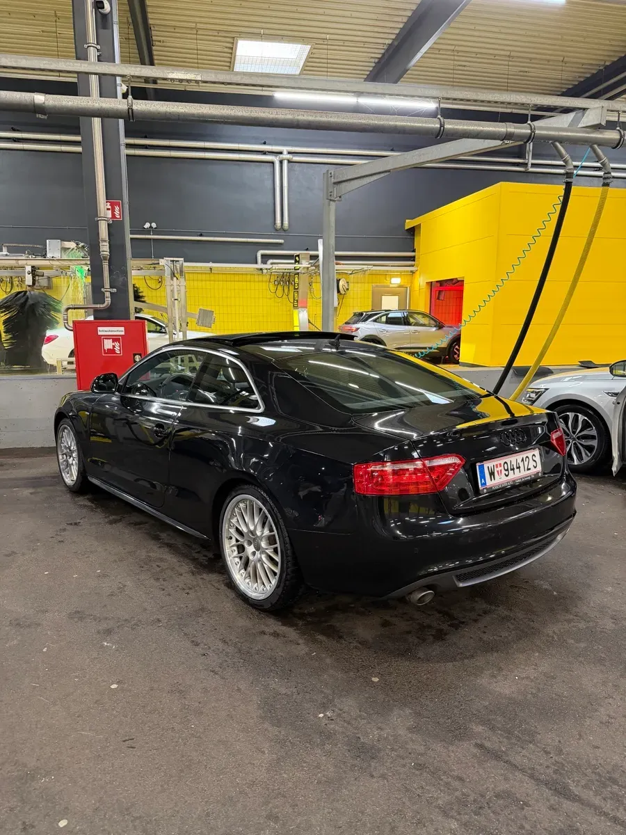 Audi A5 2008 photo 2