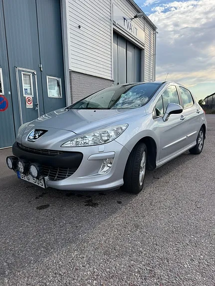 Peugeot 308 2008 photo 2