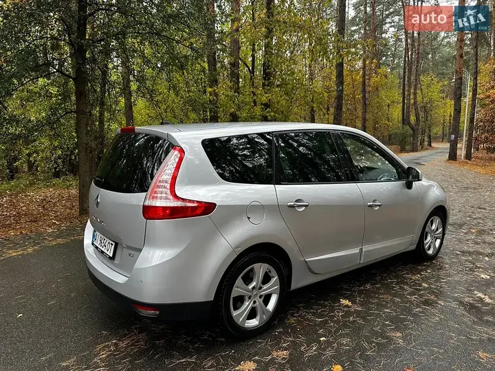 Renault Scenic 2010 photo 5