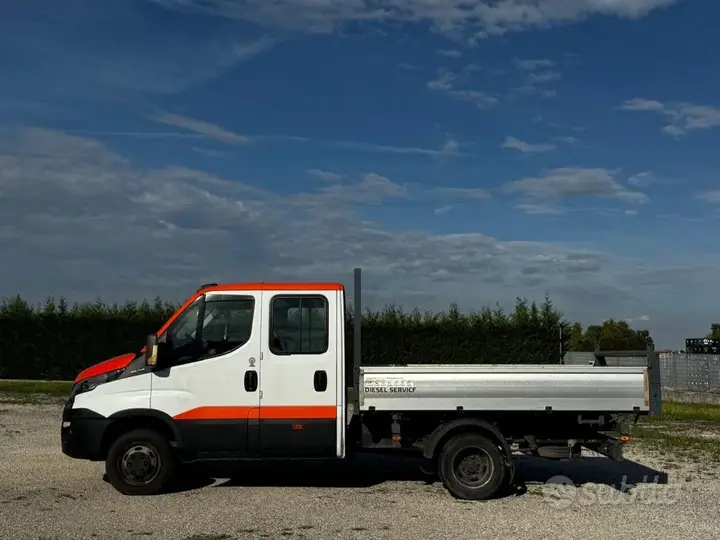 Iveco Daily 2015 photo 3