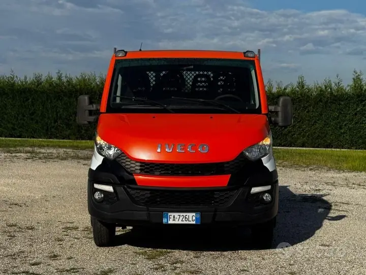 Iveco Daily 2015 photo 2