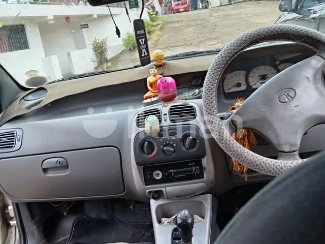 Tata Indica 2004 photo 3