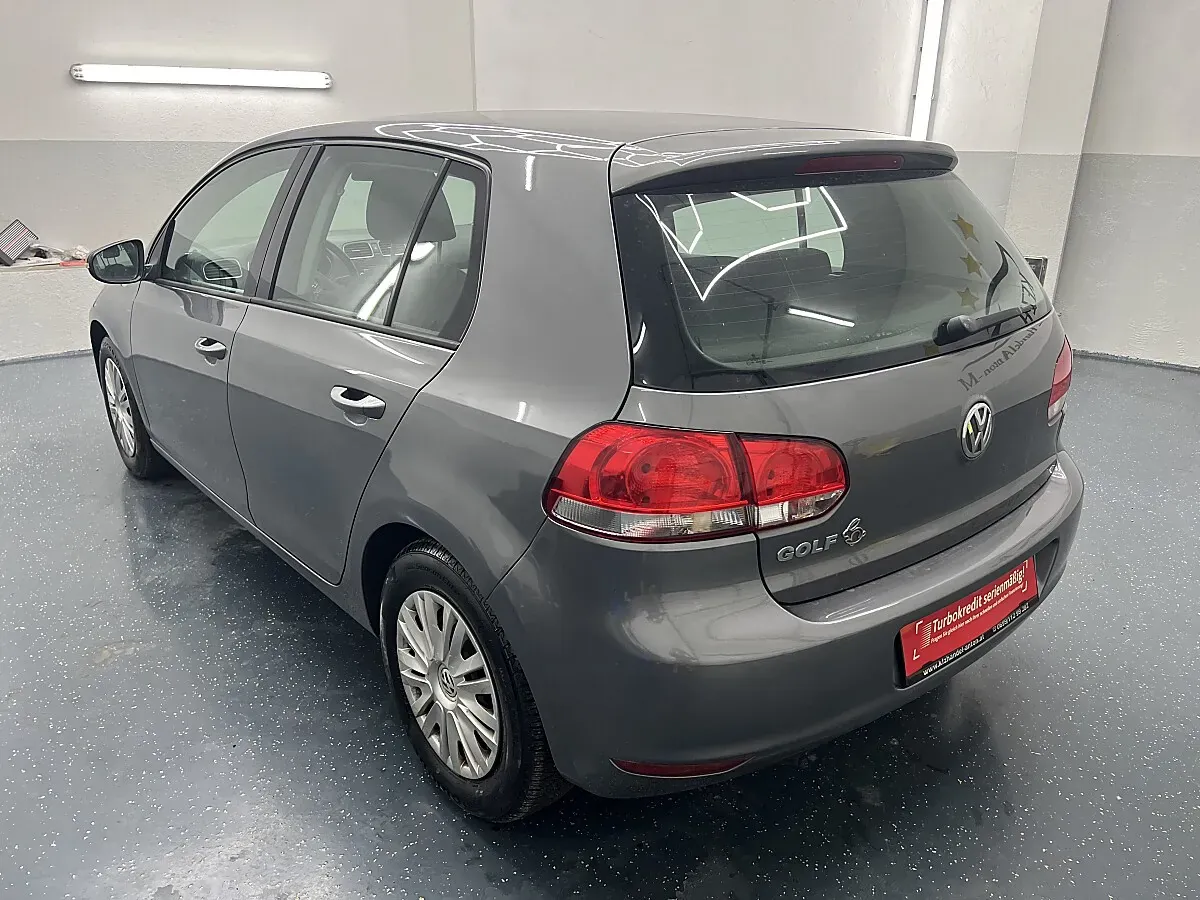Volkswagen Golf 2010 photo 3
